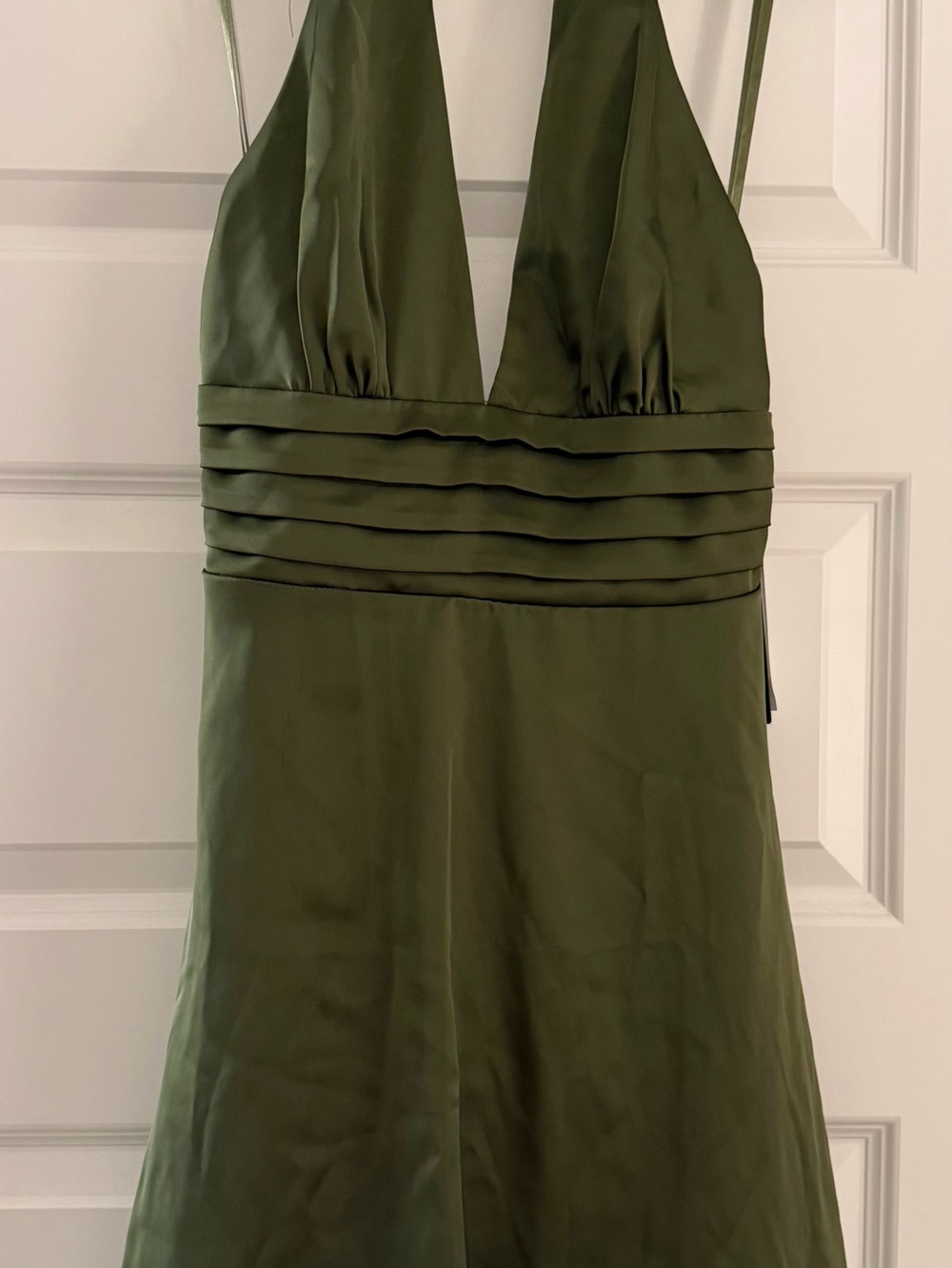 Olive Halter V-Neck Satin Mini Dress - L - Picture 3 of 9